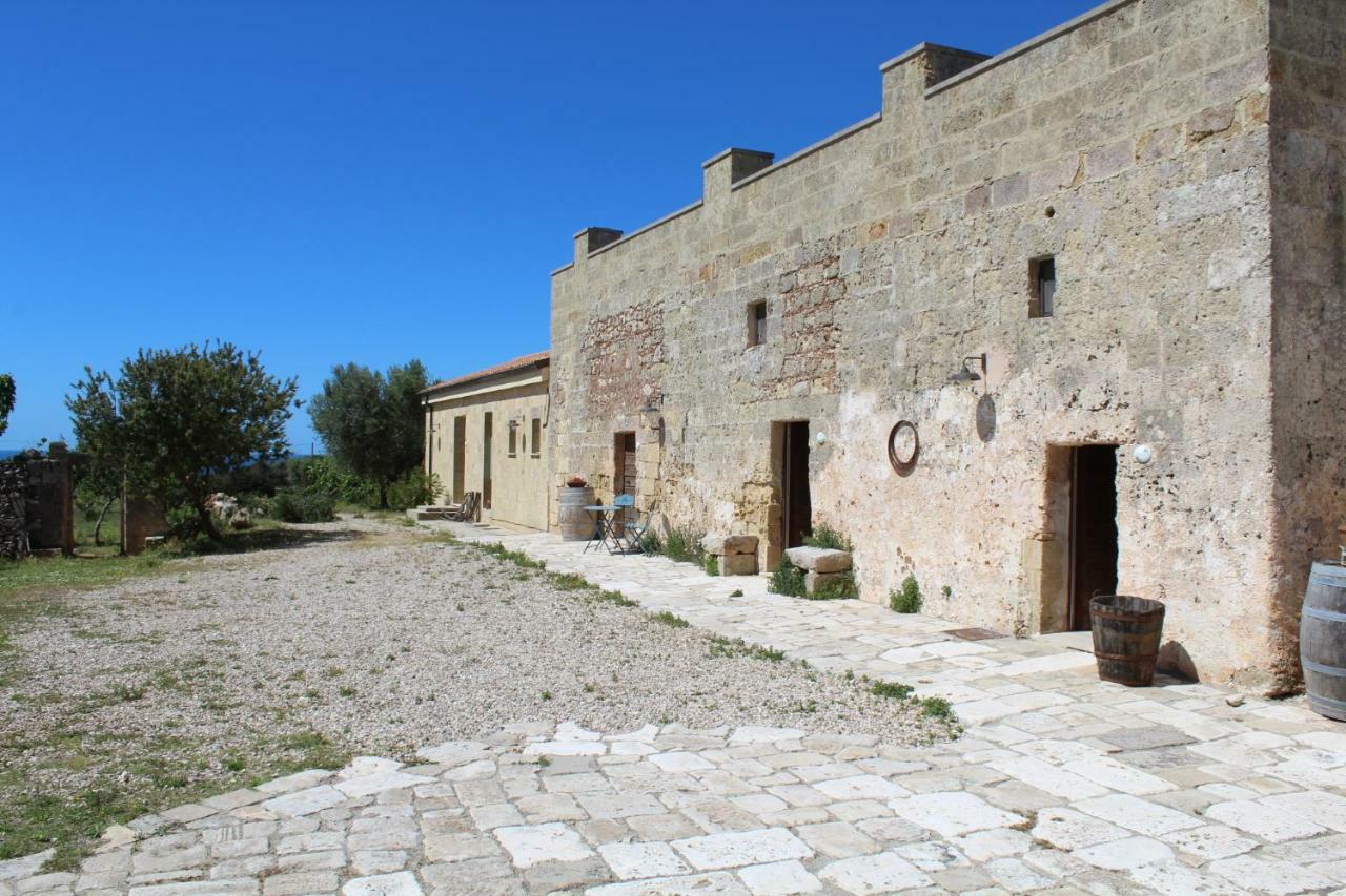 Antica Masseria Ficazzana - Tenuta Марина-ди-Песколузе Экстерьер фото